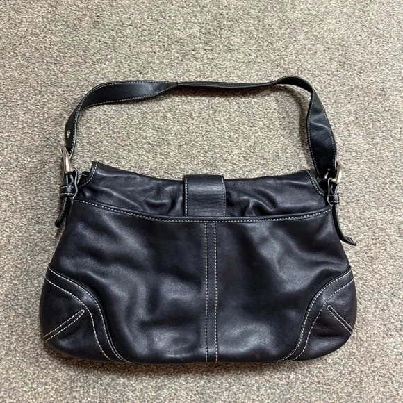 Vintage Coach Y2K Black Leather Soho Mini Baguette Timeless Flap Bag - Picture 6 of 9